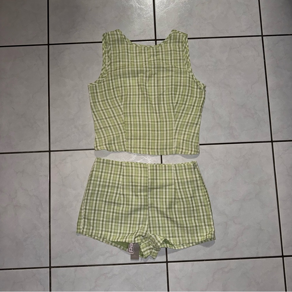 Missguided Green Checkered Apparel